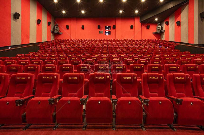 公鸡母鸡拖拉机